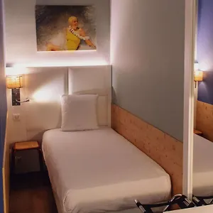 Calm Hotel
